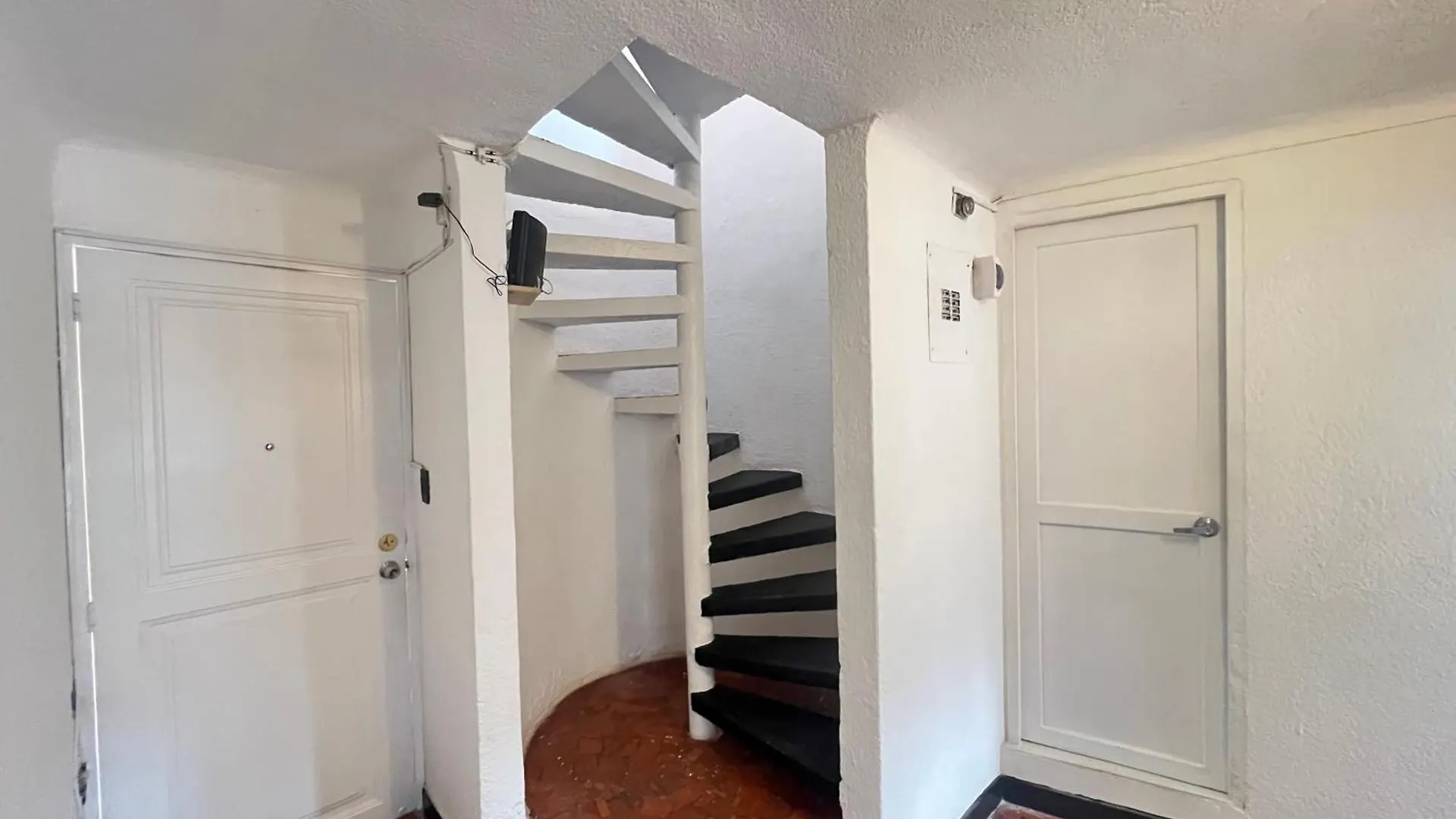 Lovely Duplex With Balcony! Cartagena